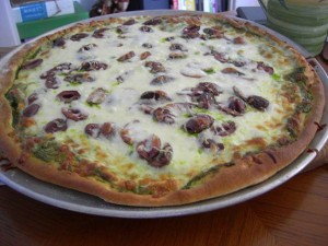 Pesto Pizza with Kalamata Olives